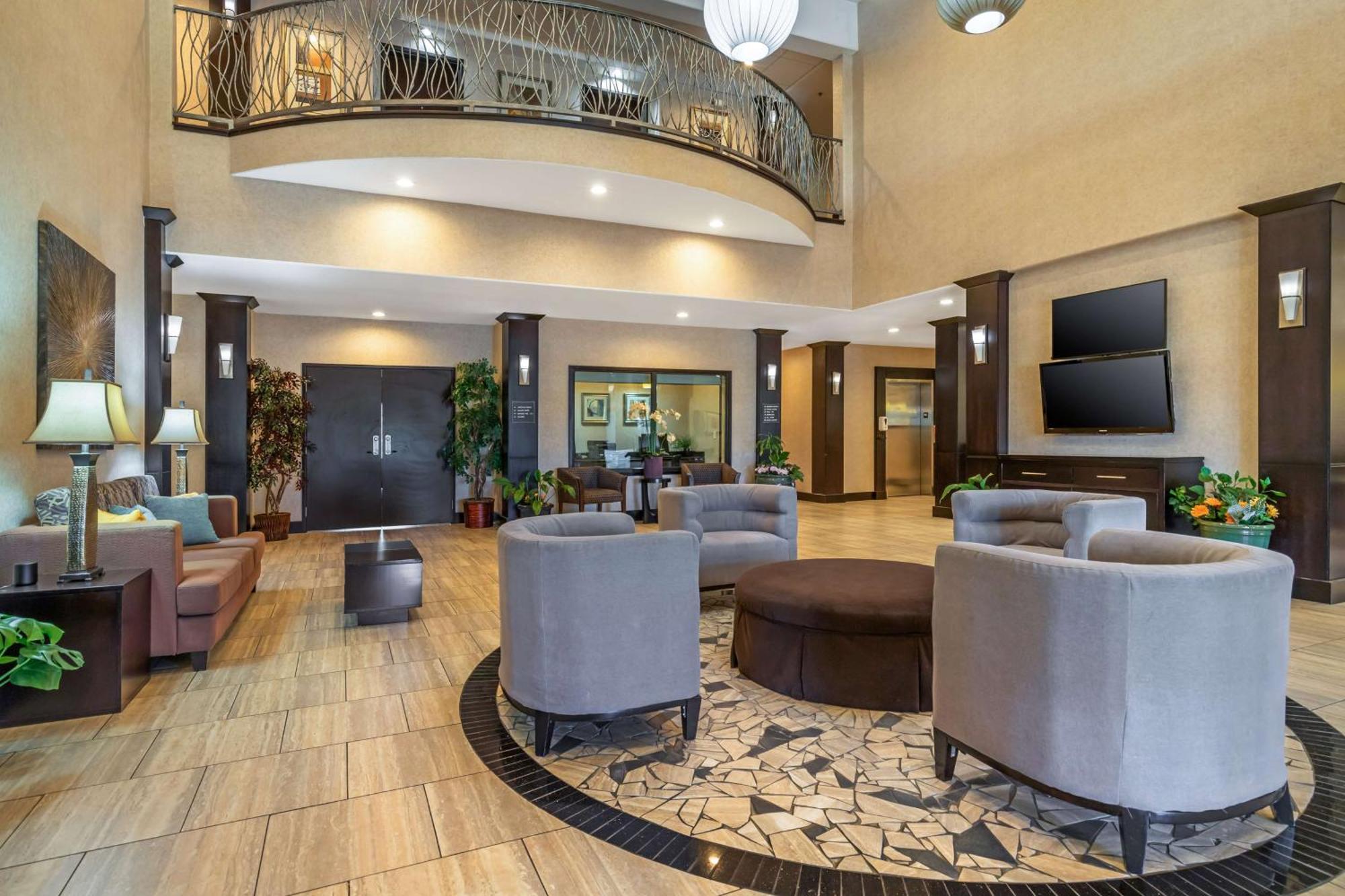 Best Western Plus Lytle Inn And Suites Екстер'єр фото