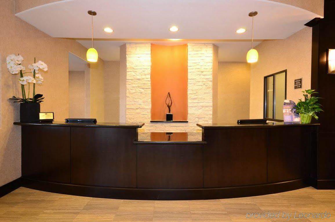 Best Western Plus Lytle Inn And Suites Екстер'єр фото