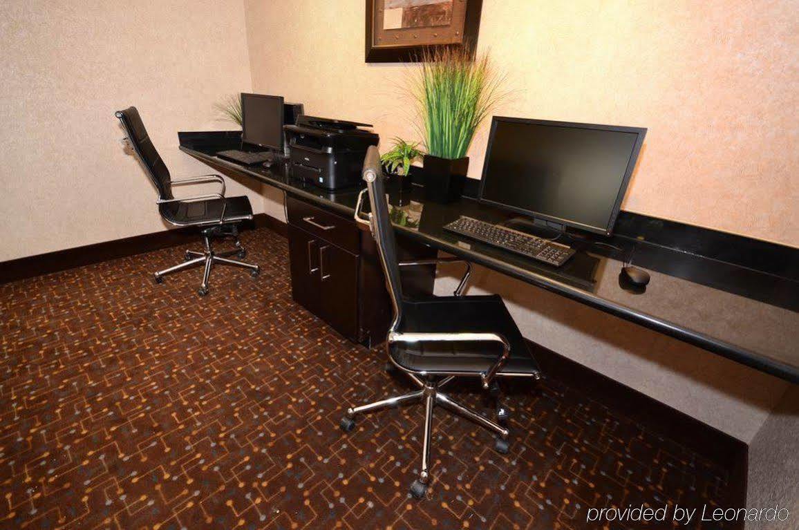 Best Western Plus Lytle Inn And Suites Екстер'єр фото