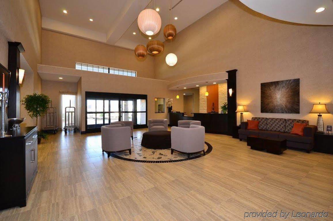 Best Western Plus Lytle Inn And Suites Екстер'єр фото