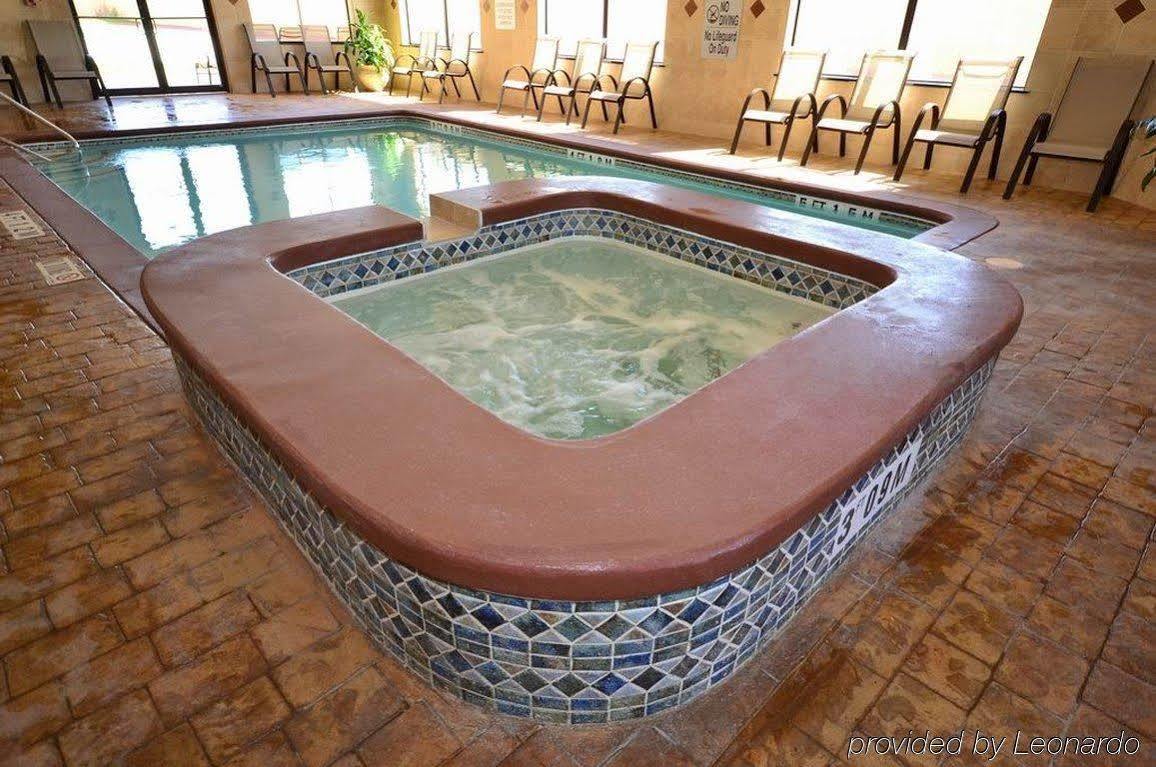 Best Western Plus Lytle Inn And Suites Екстер'єр фото